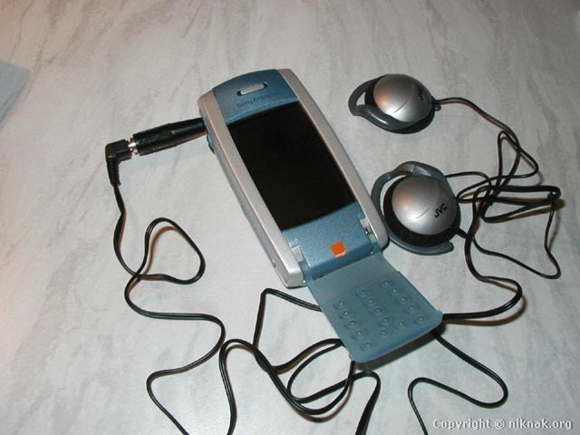 headphone-adapter.jpg